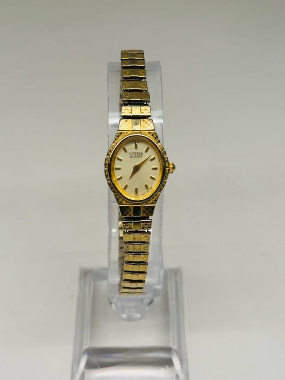 Vintage CITIZEN Quartz Ladies Watch Gold Tone Bracelet Working New Battery